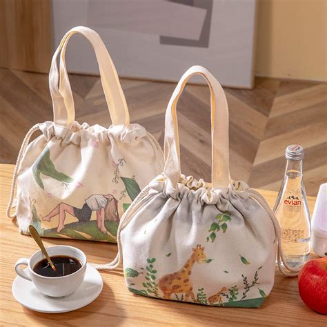 calpak drawstring lunch bag.